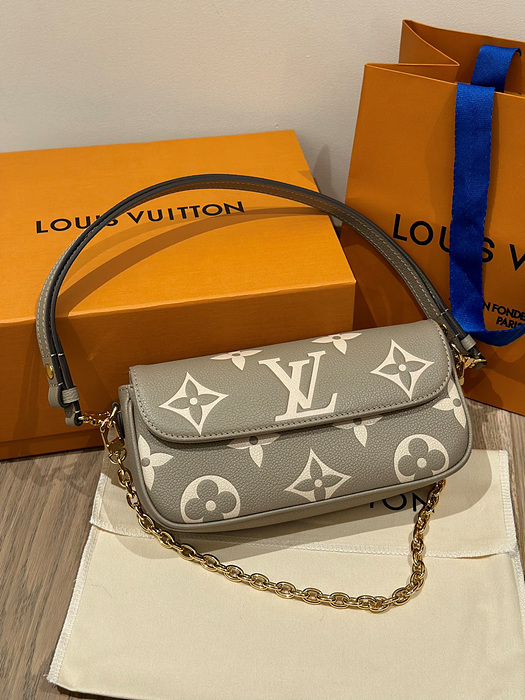 루이비통 월릿 온 체인