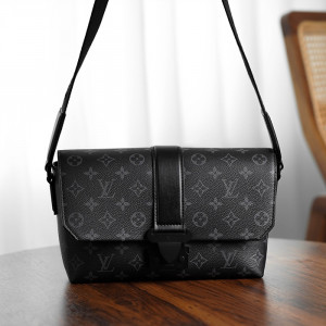 루이비통 S케이프 이클립스 메신저백 M46794