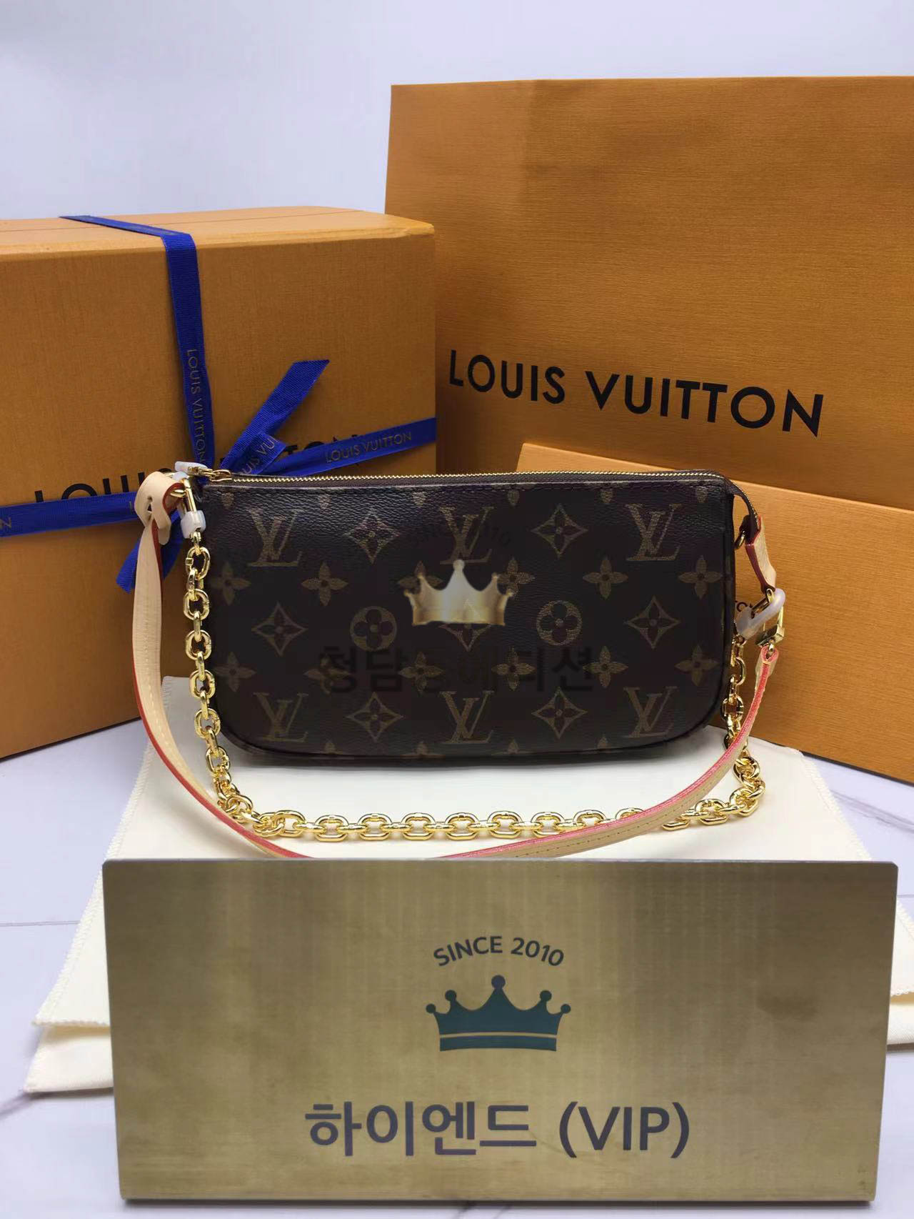 루이비통 모노그램 포쉐트 악세수아 M82766