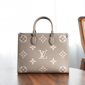 루이비통 온더고 MM M45494 (upgrade ver.)