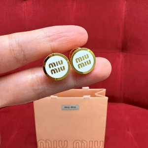 미우미우 에나멜 메탈 귀걸이