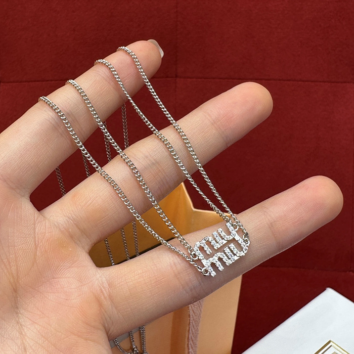 미우미우 크리스탈 메탈 네크리스