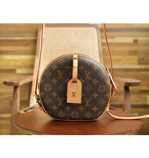 루이비통 모노그램 부아뜨 샤포 수플 M45647 (upgrade ver.)