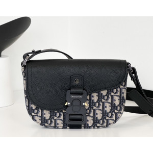 디올 새들 플랩 메신저백