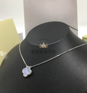 반클리프 앤 아펠 알함브라 목걸이 (V-gold소재) (upgrade ver.) (컬러 칼세도니)