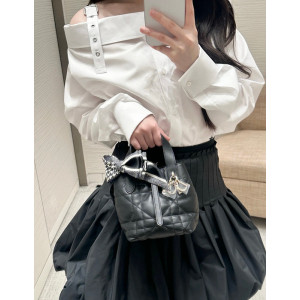 디올 뚜주흐 나노 버티컬 토트백 (컬러 블랙)