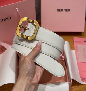 미우미우 로고 버클 벨트