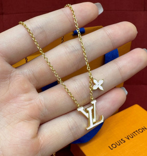 루이비통 아이코닉 에나멜 목걸이