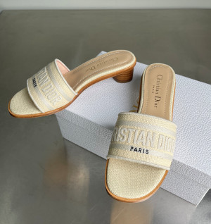 디올 디웨이 뮬 힐