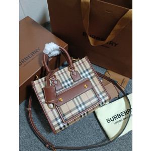 버버리 미니 프레야 토트백 80975661