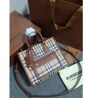 버버리 미니 프레야 토트백 80975661