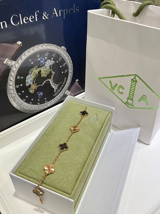 반클리프 알함브라 팔찌 (V-gold소재)