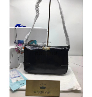 프라다 가죽 숄더백 2VH187