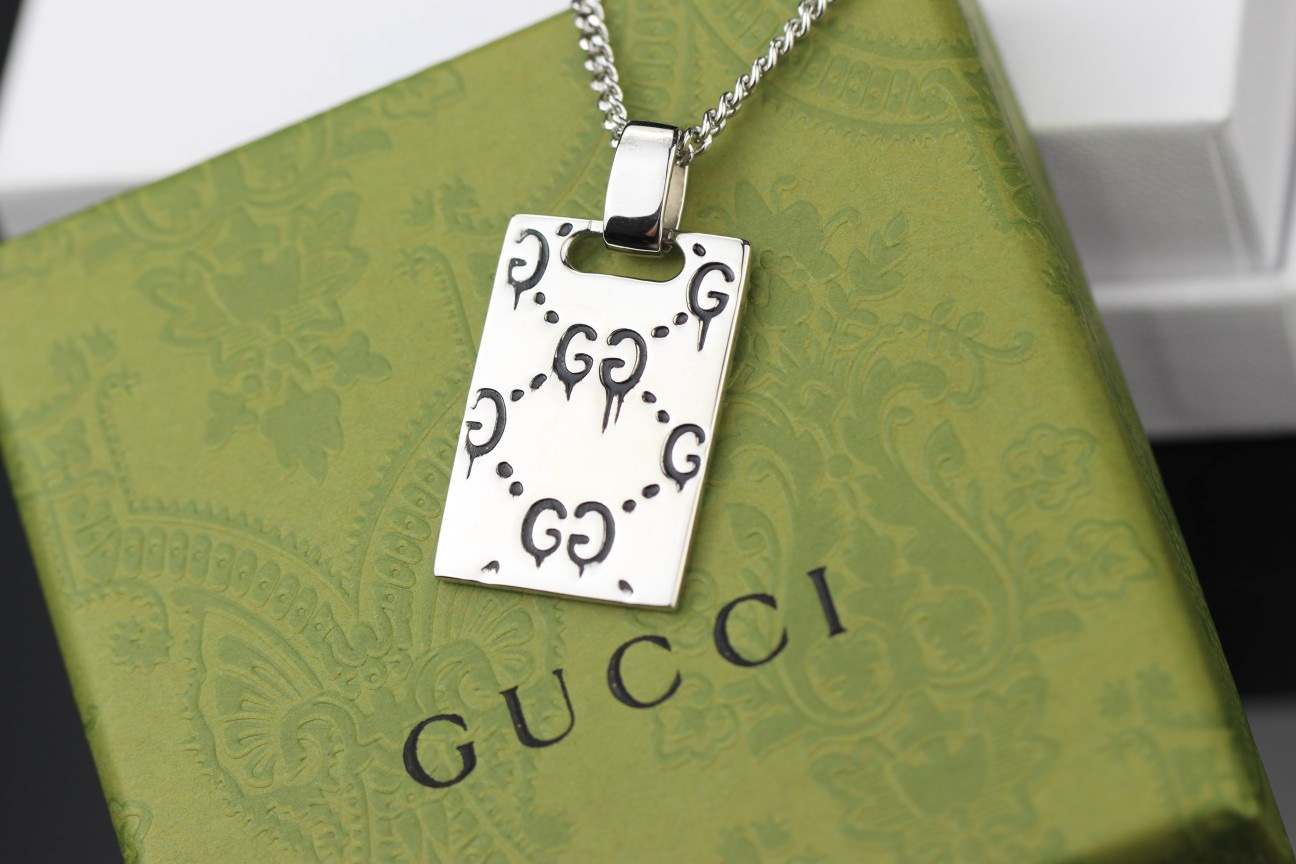 구찌 고스트 목걸이 라지