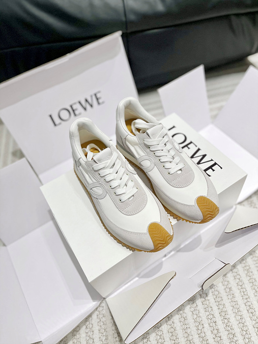 로에베 플로우 러너