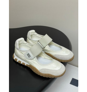 미우미우 타이어 테크니컬 패브릭 스웨이드 발레리나 스니커즈