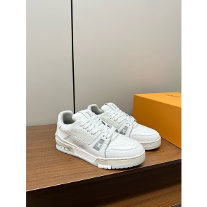 루이비통 트레이너 스니커즈 (남녀공용)