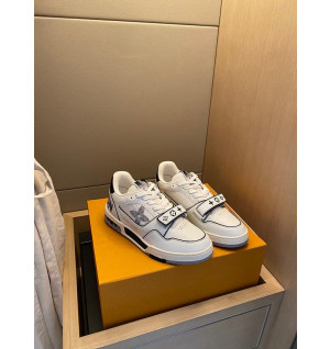 루이비통 트레이너 스니커즈 (남성용)