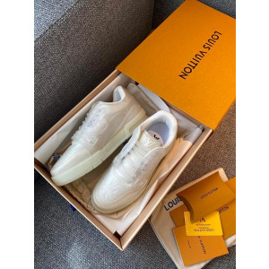 루이비통 트레이너 스니커즈 (남성용)