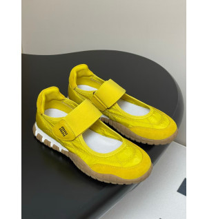 미우미우 타이어 테크니컬 패브릭 스웨이드 발레리나 스니커즈