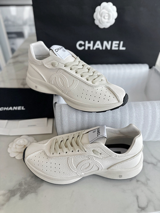 샤넬 크루즈 스니커즈