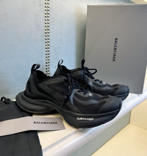 발렌시아가 서킷 스니커즈 (남녀공용)