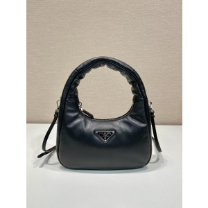 프라다 소프트 패딩 나파 레더 미니백 (컬러 블랙)