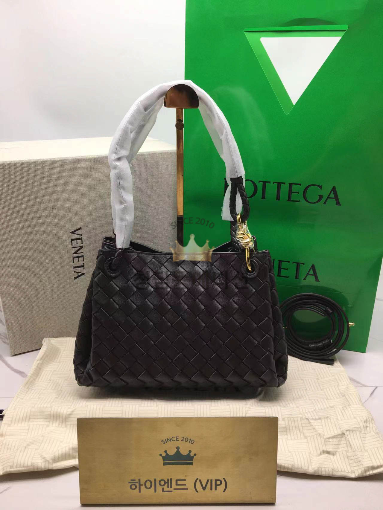 보테가베네타 파라슈트 미디움 숄더백  (컬러 폰단트)