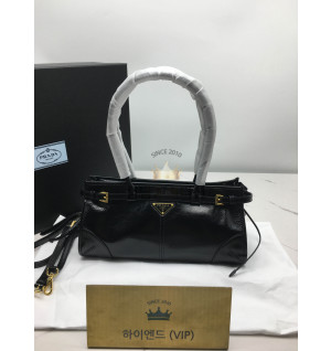 프라다 보니 미디엄 가죽핸드백