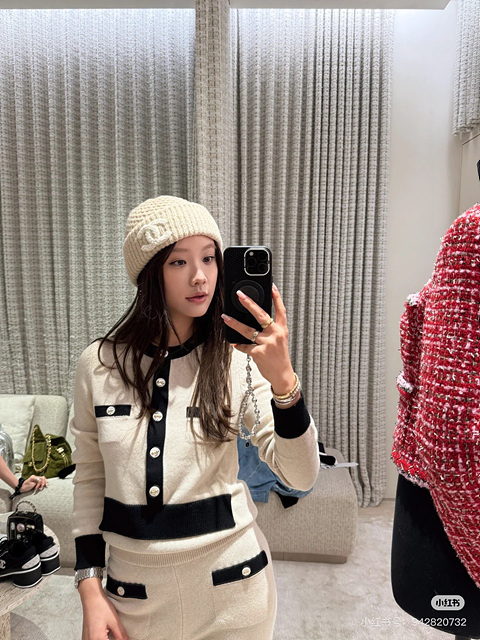 샤넬 배색 니트 가디건 (컬러 아이보리, 블랙)