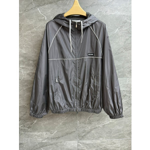 미우미우 후드 바람막이 자켓