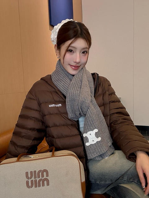 미우미우 후드 다운 자켓 (컬러 블랙, 브라운)