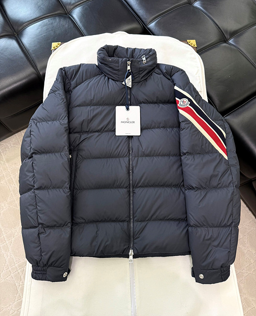 몽클레어 마야(Maya) 다운 재킷 (남성용)