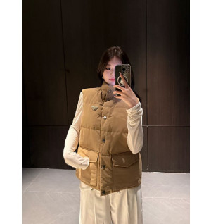 프라다 리나일론 패딩 베스트 (컬러 블랙, 카멜)