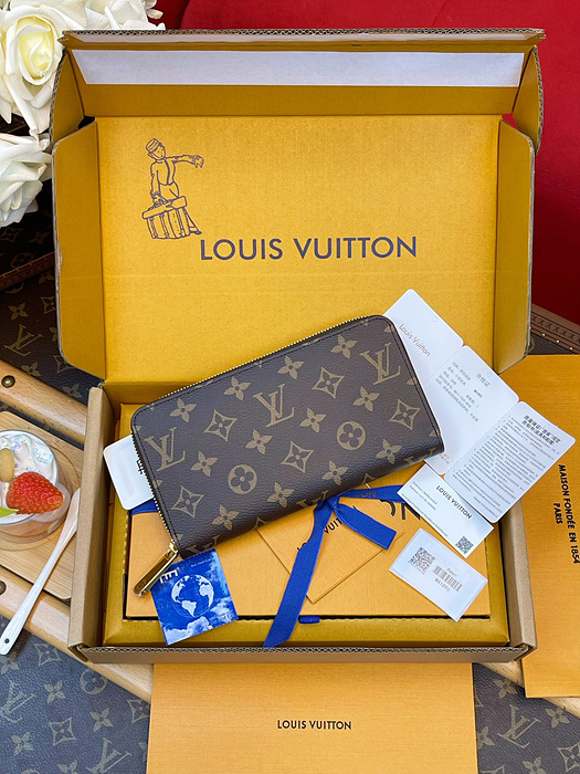 루이비통 지피 월릿 M41895 (내부 버건디)