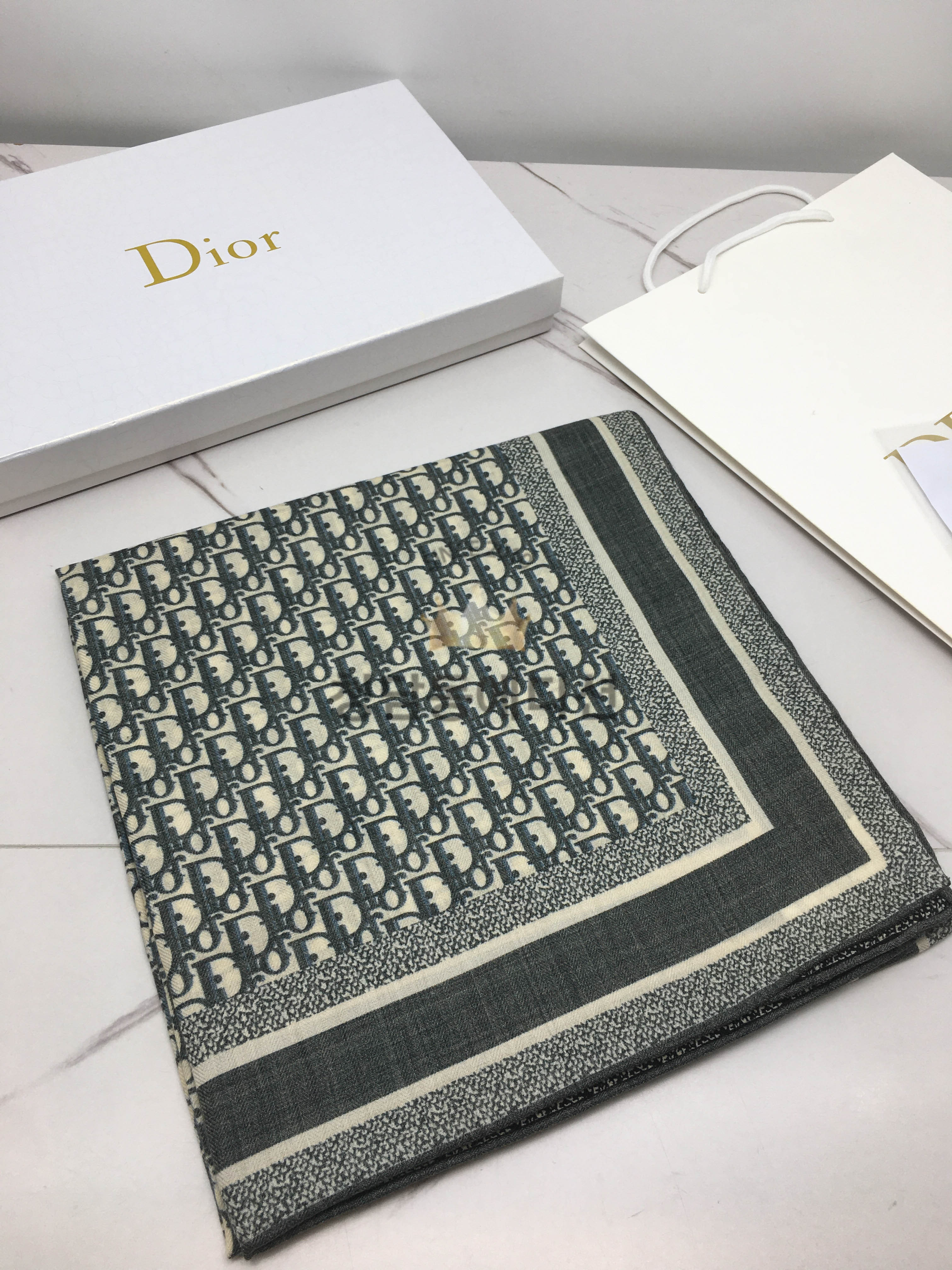 디올 실크 스카프 (컬러 네이비)