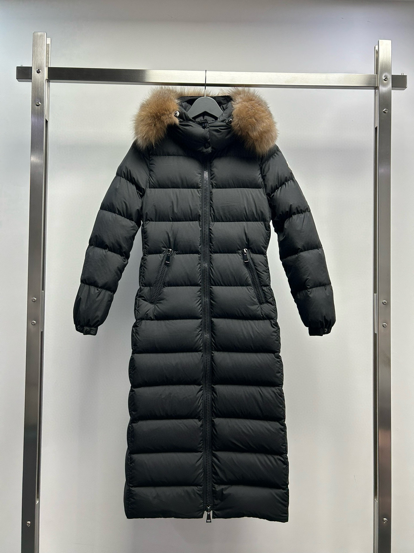 몽클레어 허드슨 롱패딩 (덕다운 / 폭스퍼)