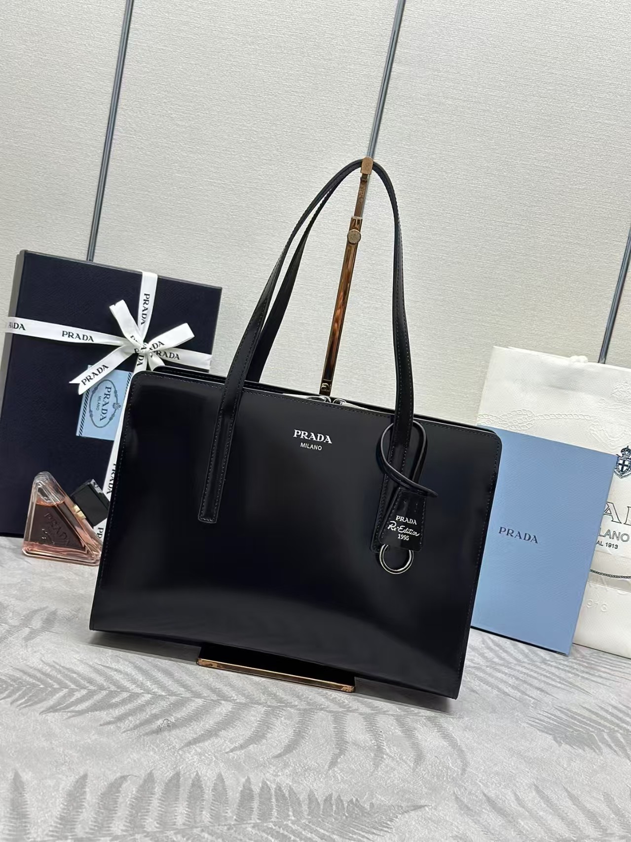 프라다 토트백 1BA357Z06