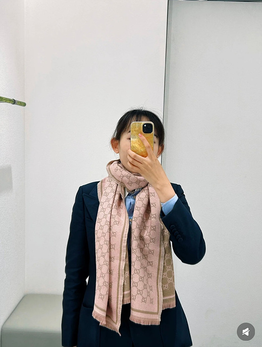 구찌 울 자카드 머플러