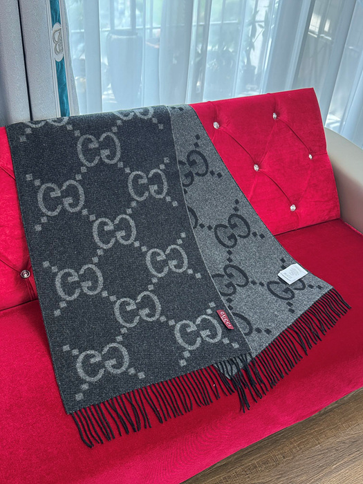 구찌 캐시미어 자카드 머플러 (컬러 블랙)