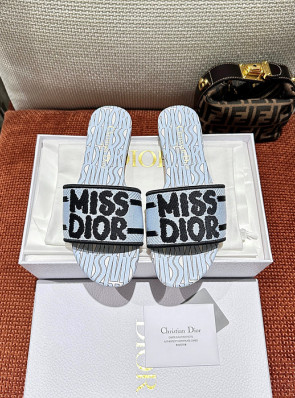 디올 미스 디올 디웨이 뮬 슬라이드