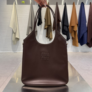 미우미우 23FW MIU MIU 아이비 가죽백 (컬러 브라운) (upgrade ver.)