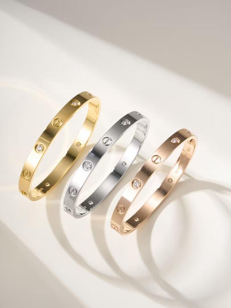 까르띠에 러브 팔찌 4다이아 큐빅 잠금장치 신형 6.1mm 클래식 (3COLOR)